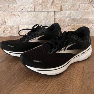 Brooks Sneakers
